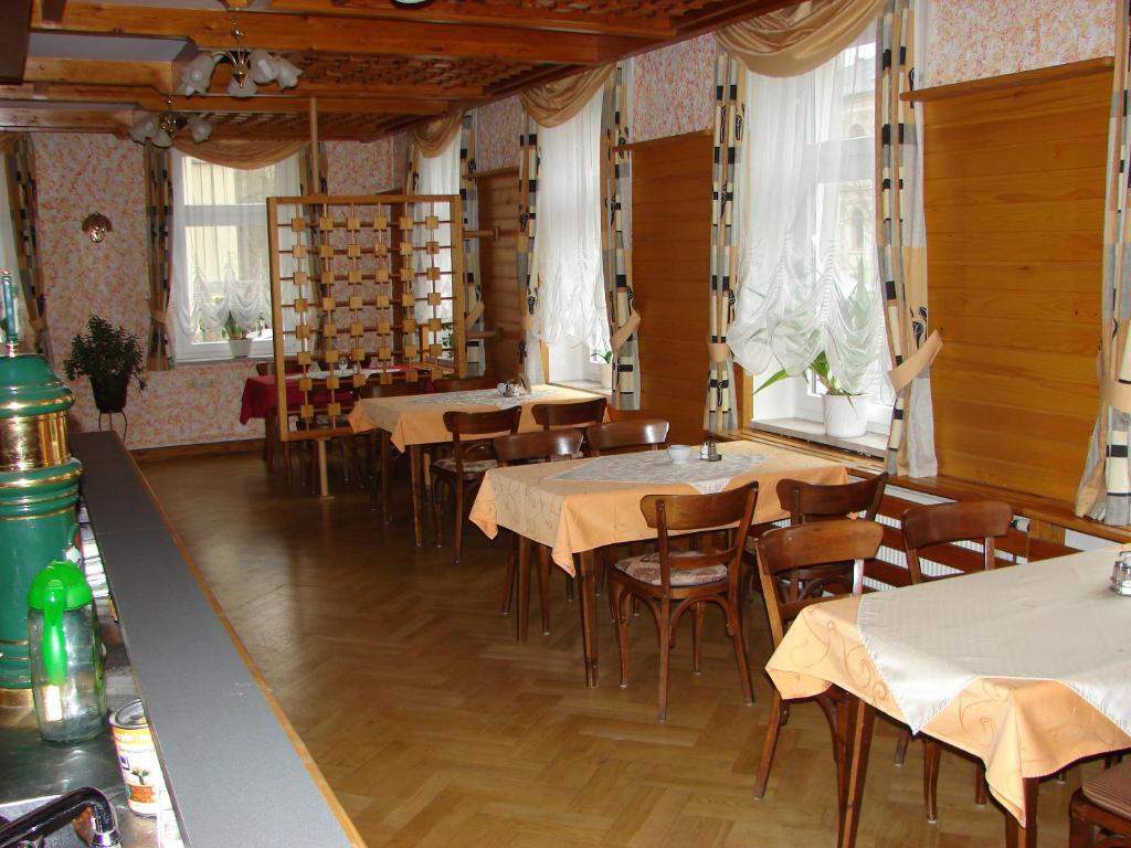 Hotel-Restaurant-Adler Reichenbach im Vogtland Extérieur photo